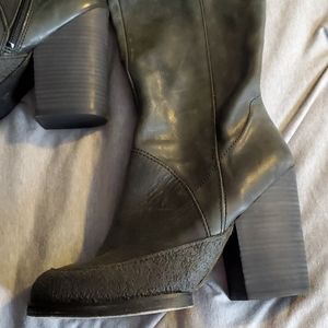 Free People NWOT thigh-high gray boot size 8